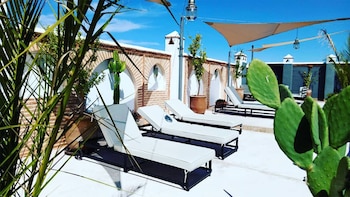 the central house marrakech medina hostel