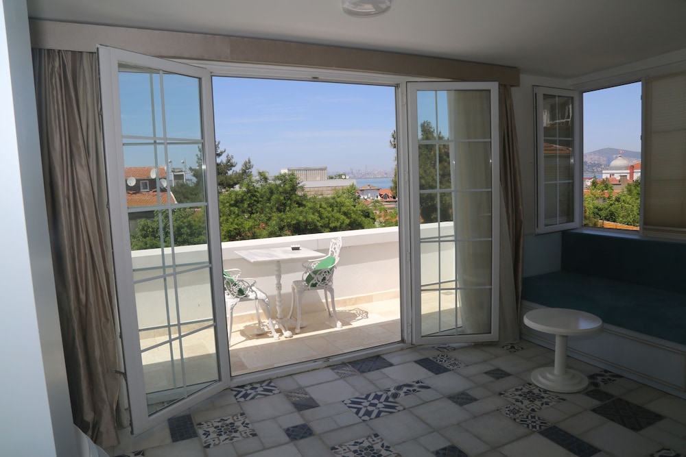 buyukada cankaya hotel