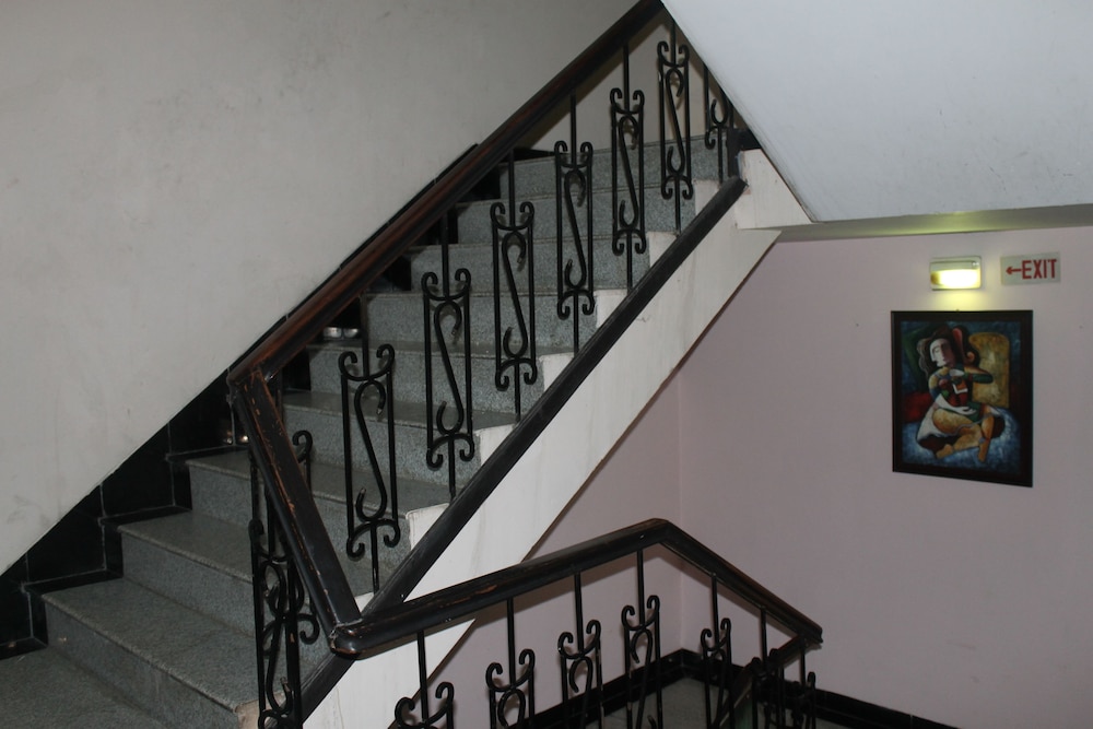hotel apra inn
