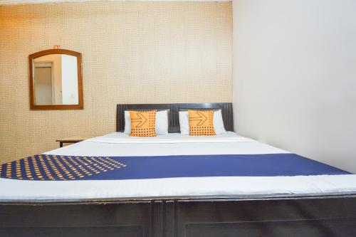 spot on 36686 hotel om shanti palace