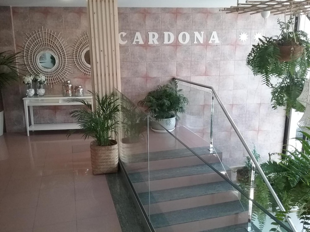 hostal residencia cardona