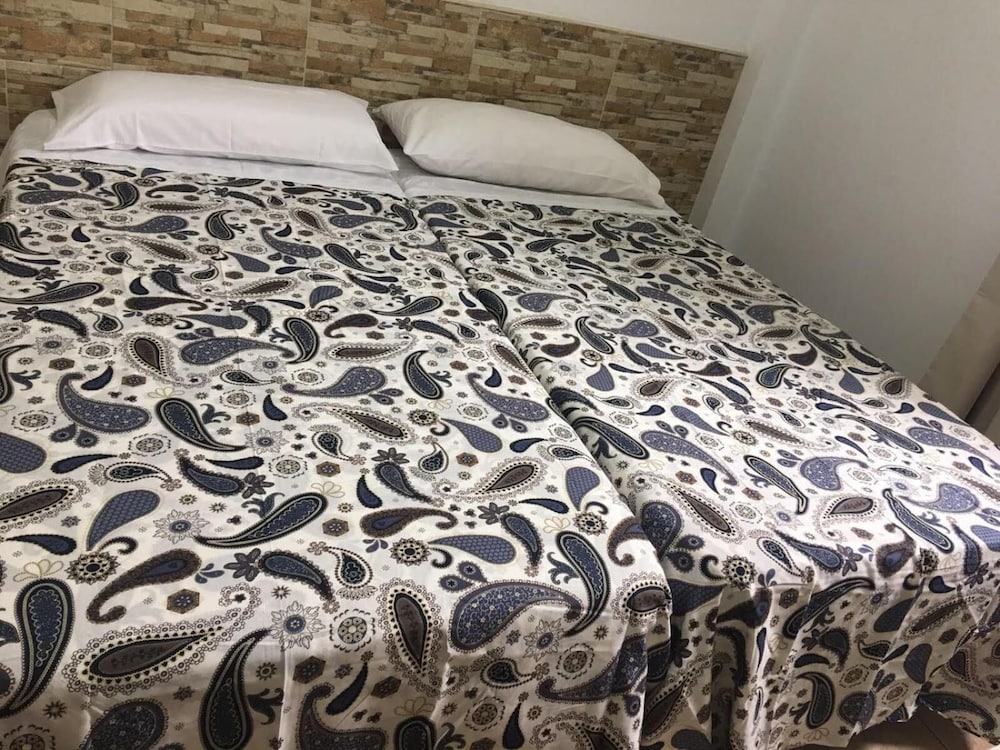 hostal residencia cardona