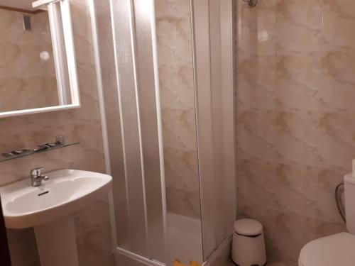 hostal residencia cardona