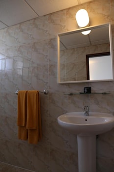 hostal residencia cardona