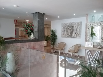 hostal residencia cardona