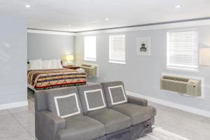 apm inn and suites jacksonville