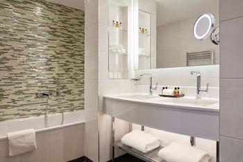 hyatt regency london albert embankment