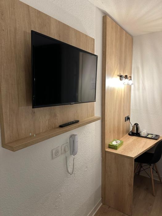 ostal hotel pau universite