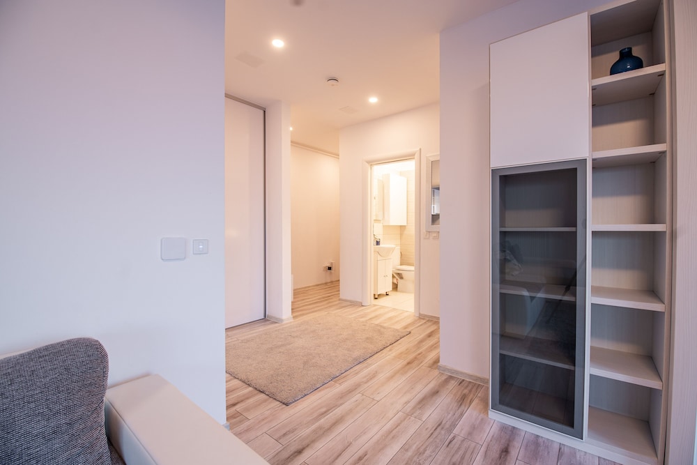 luxury westpark 2 residence lake view w4