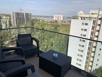 luxury westpark 2 residence lake view w4