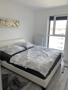 luxury westpark 2 residence lake view w4