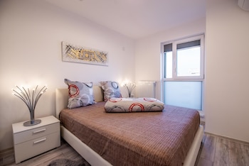 luxury westpark 2 residence lake view w4