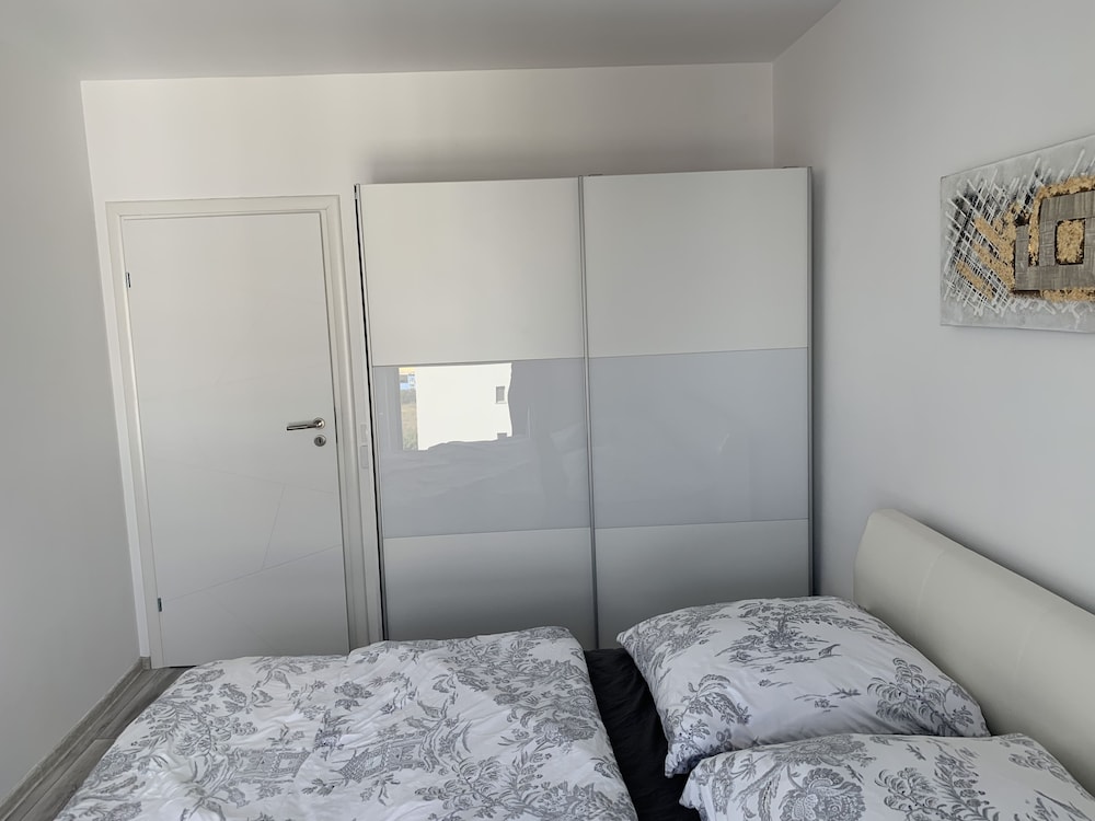 luxury westpark 2 residence lake view w4