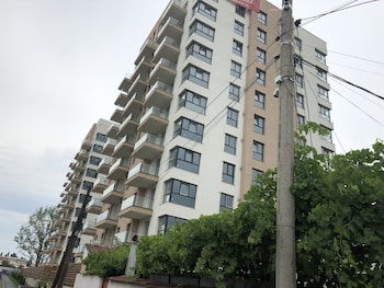 luxury westpark 2 residence lake view w4