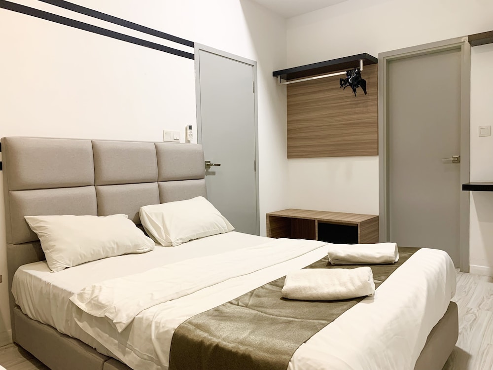 sunset seaview vacation condos at infinity avenue
