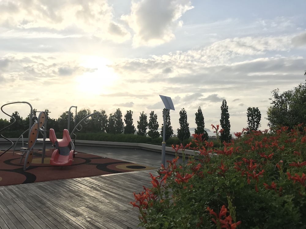 sunset seaview vacation condos at infinity avenue