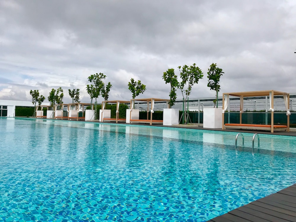 sunset seaview vacation condos at infinity avenue