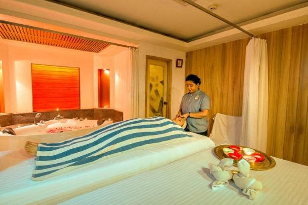 howard plaza the fern agra