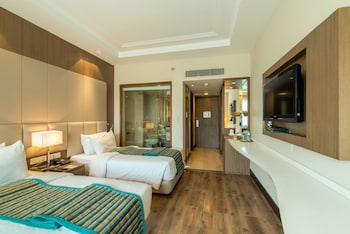 howard plaza the fern agra