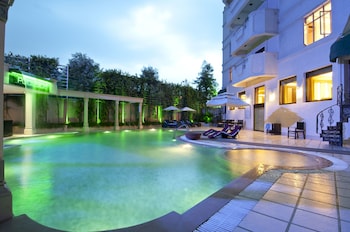 howard plaza the fern agra