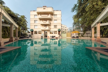 howard plaza the fern agra