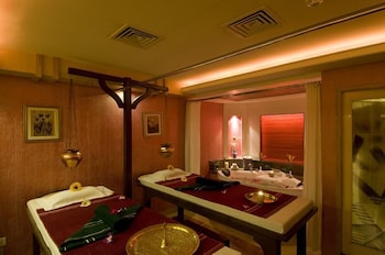 howard plaza the fern agra