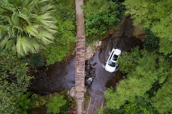 chachagua rainforest hotel and hot springs
