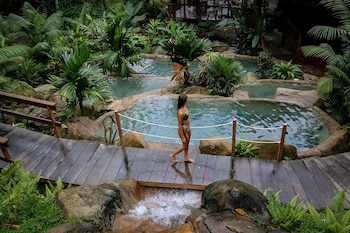 chachagua rainforest hotel and hot springs