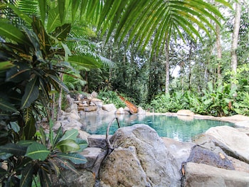 chachagua rainforest hotel and hot springs