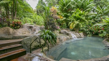 chachagua rainforest hotel and hot springs