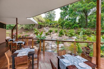 chachagua rainforest hotel and hot springs