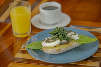 chachagua rainforest hotel and hot springs