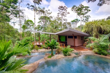 chachagua rainforest hotel and hot springs