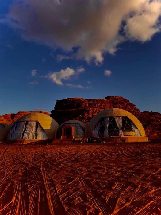 wadi rum ufo luxotel campsite