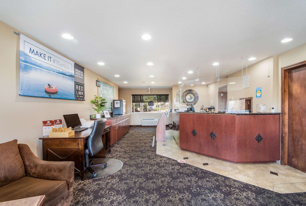 red lion inn and suites vancouver