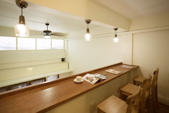 tini kati hostel silom bird house