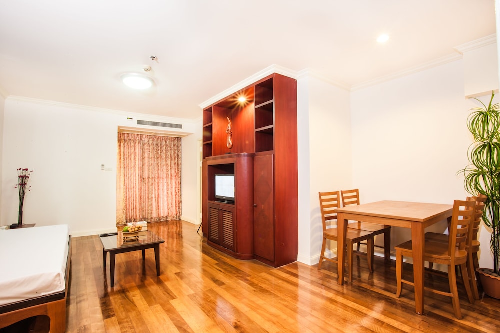 the victory executive residences