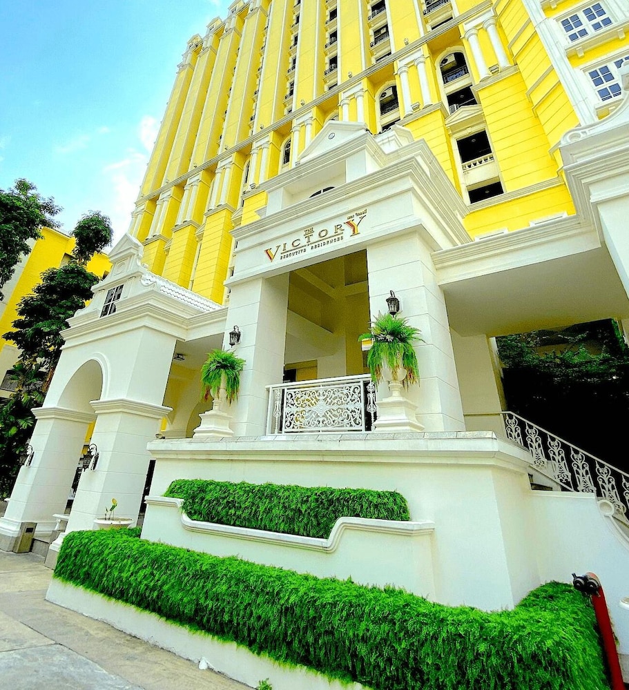 the victory executive residences
