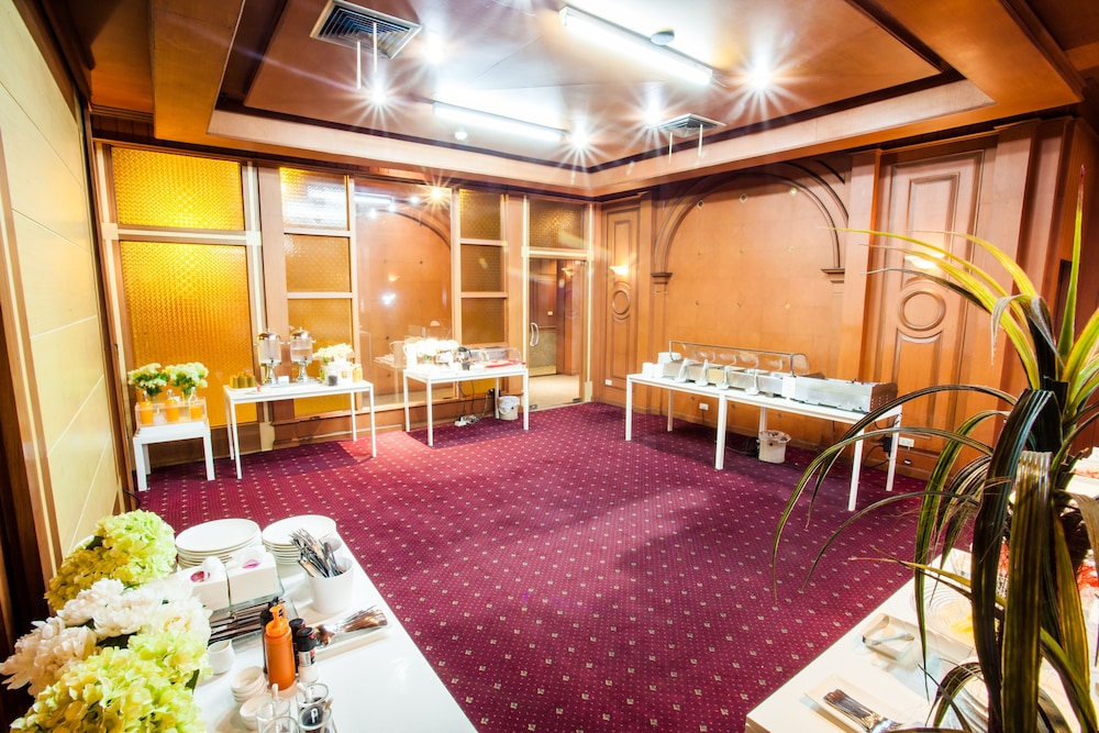 the victory executive residences