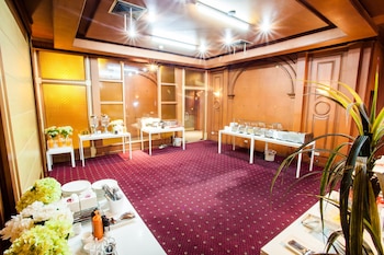 the victory executive residences