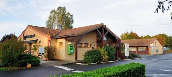 kyriad niort la creche