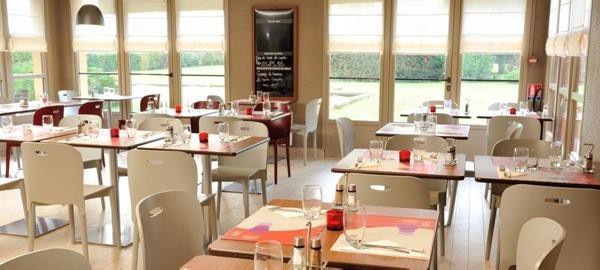 kyriad niort la creche