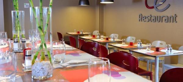 kyriad niort la creche