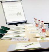 kyriad niort la creche