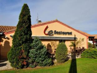 kyriad niort la creche