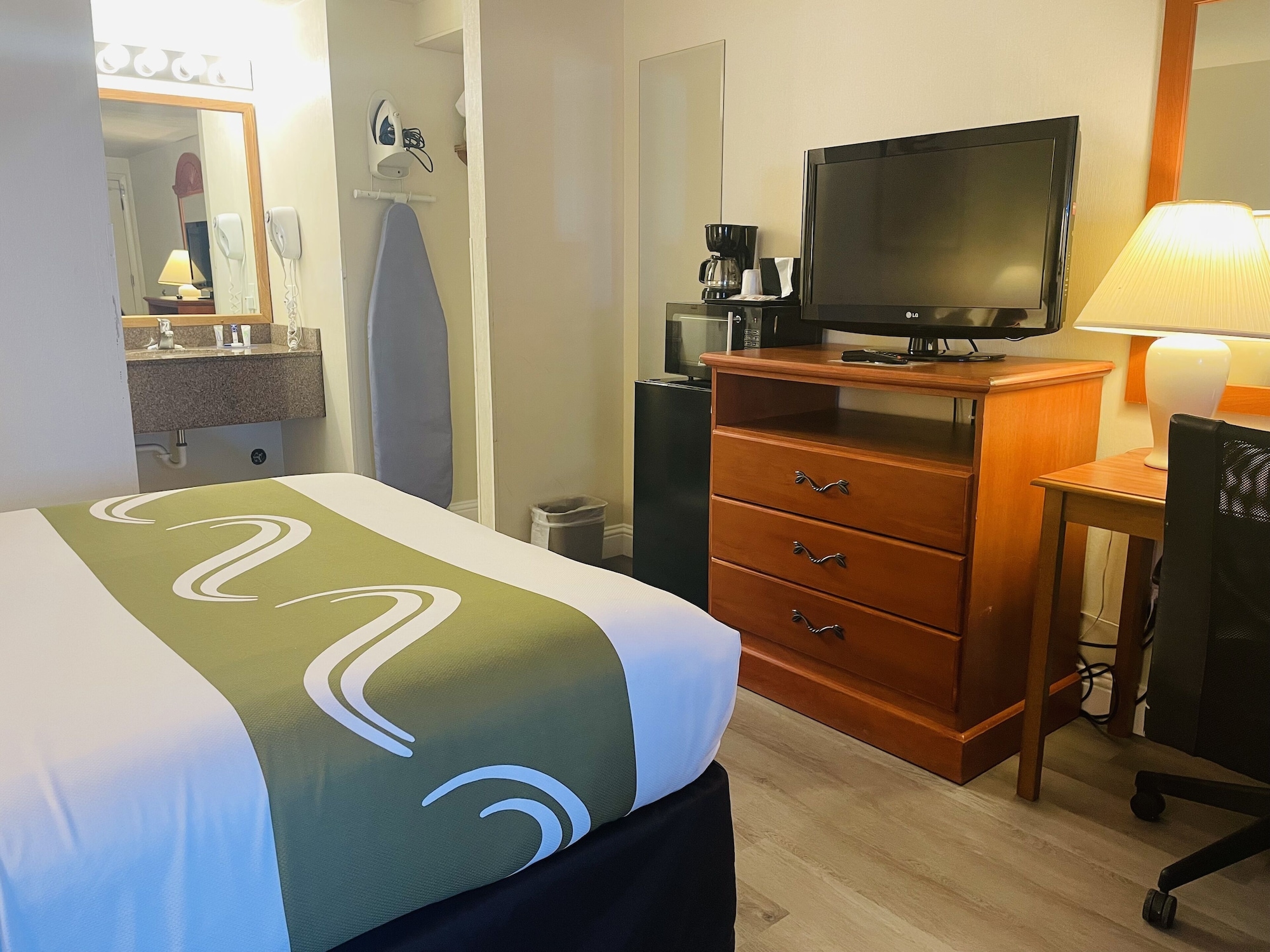 americas best value inn sandpoint