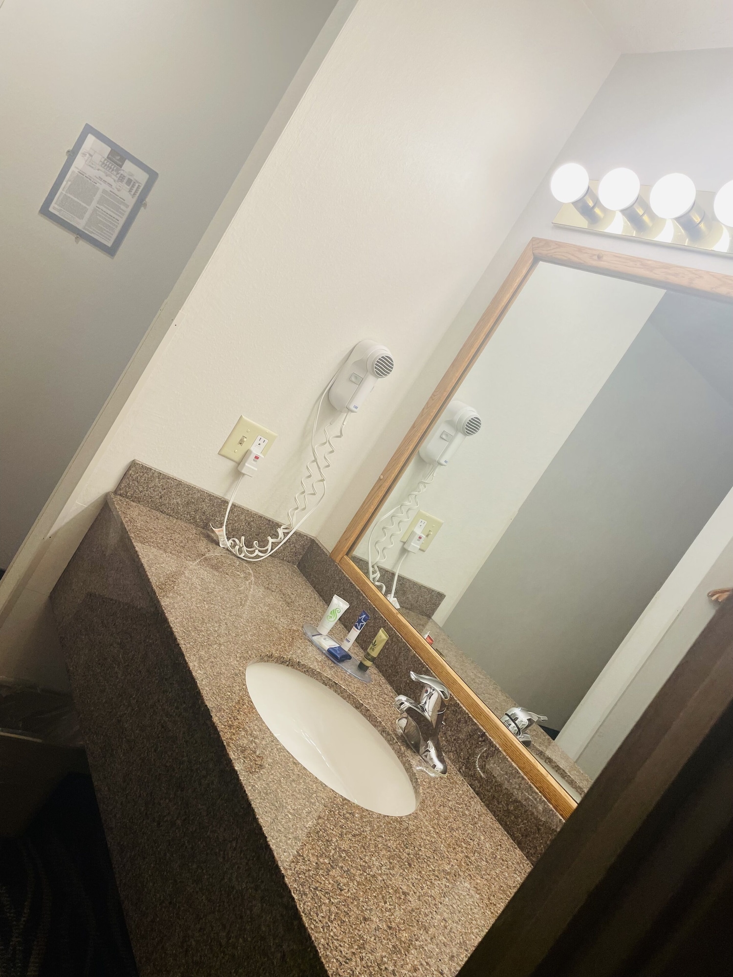 americas best value inn sandpoint
