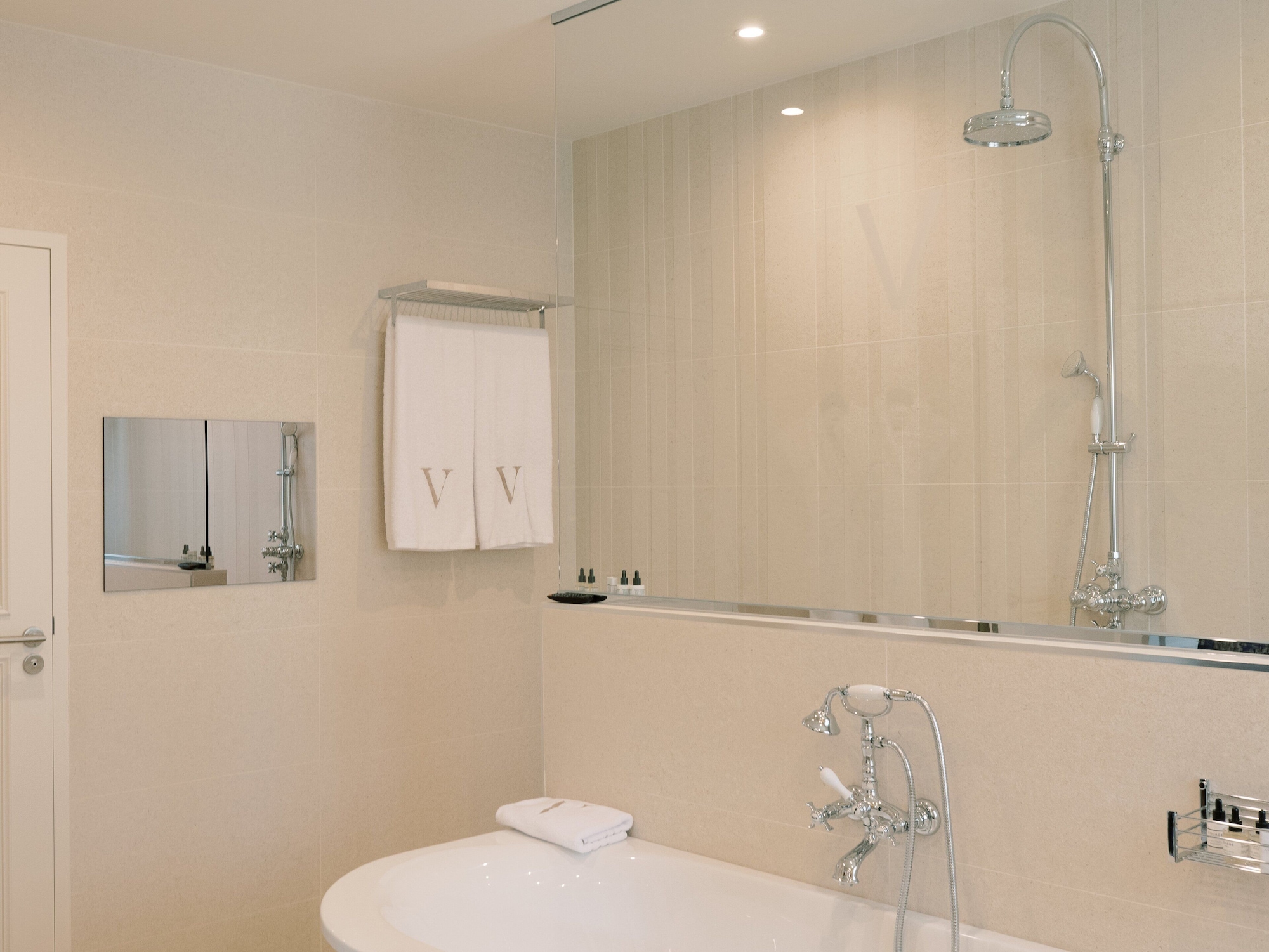 le vallon de valrugues hotel spa and villas