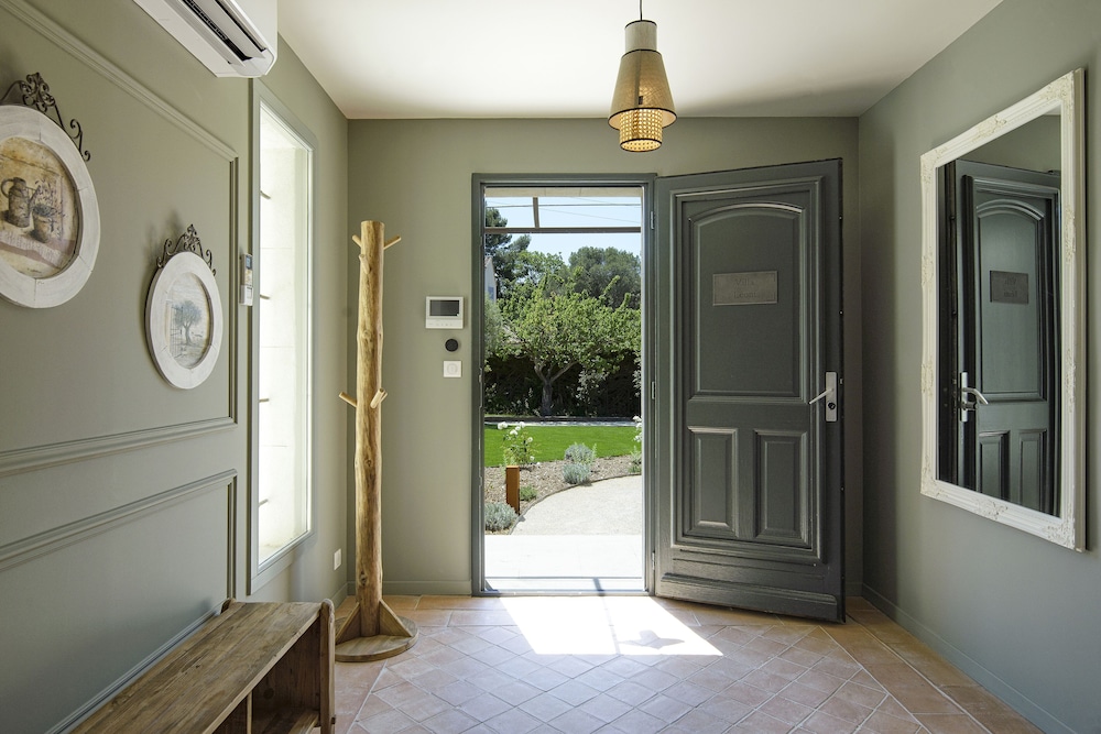 le vallon de valrugues hotel spa and villas