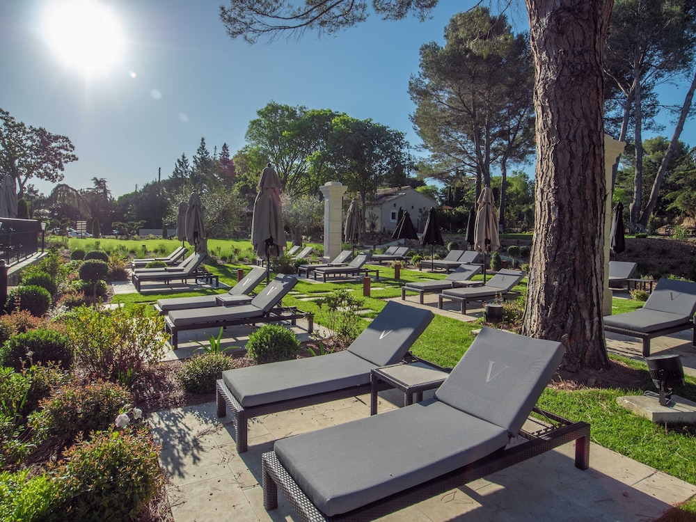 le vallon de valrugues hotel spa and villas
